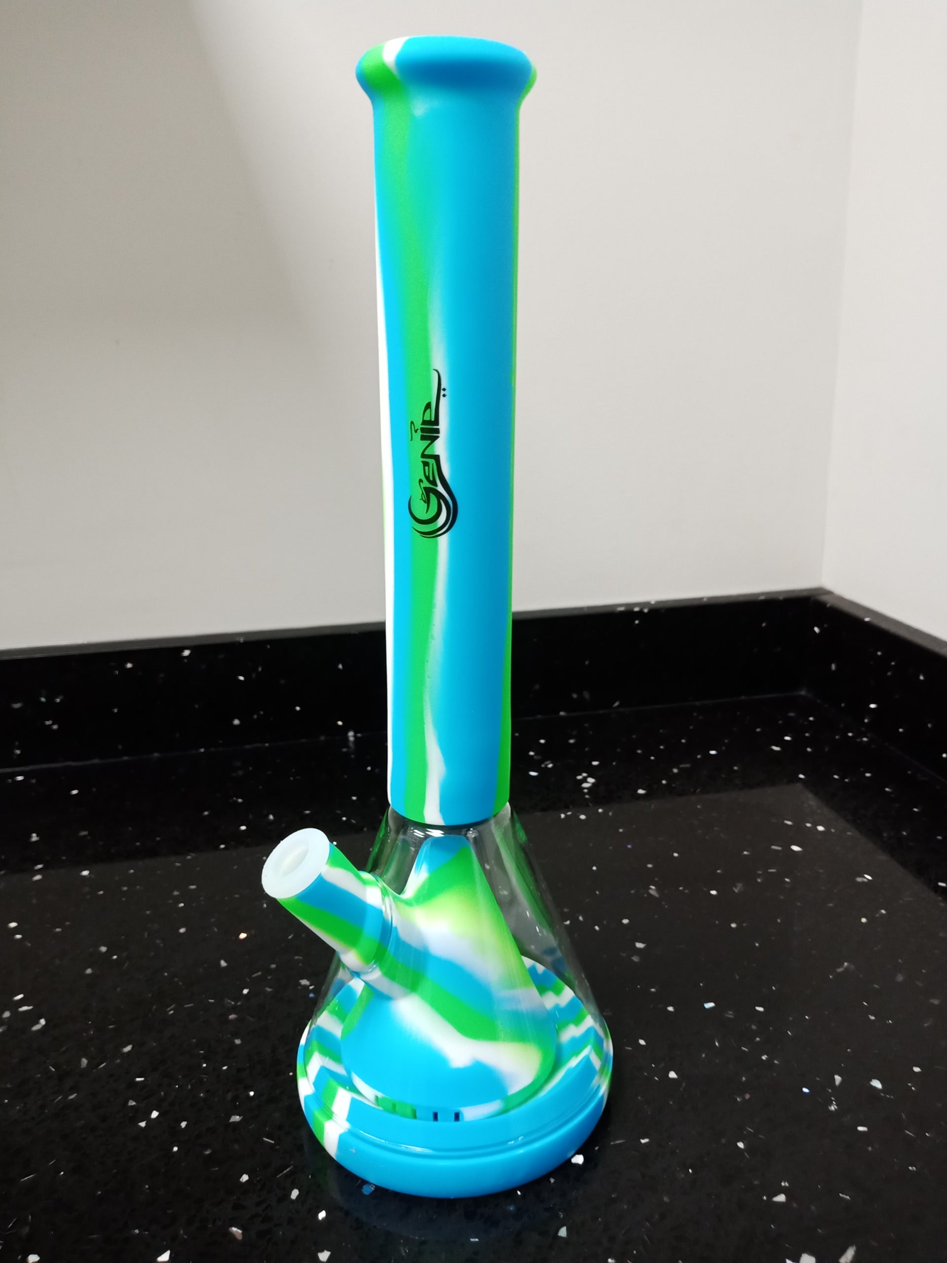 Bong - Silicone - 14 Beaker w/ Detachable Pyramid Diffuser - Green&Blue